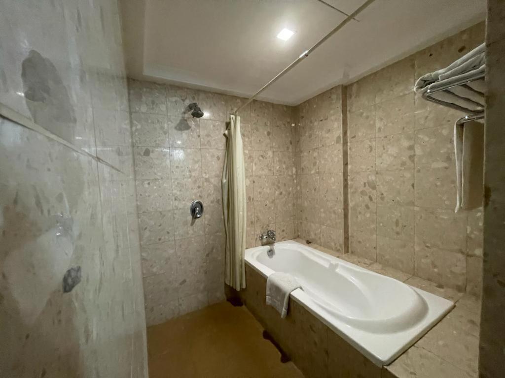 Oriental Crystal Hotel Kajang Exterior photo